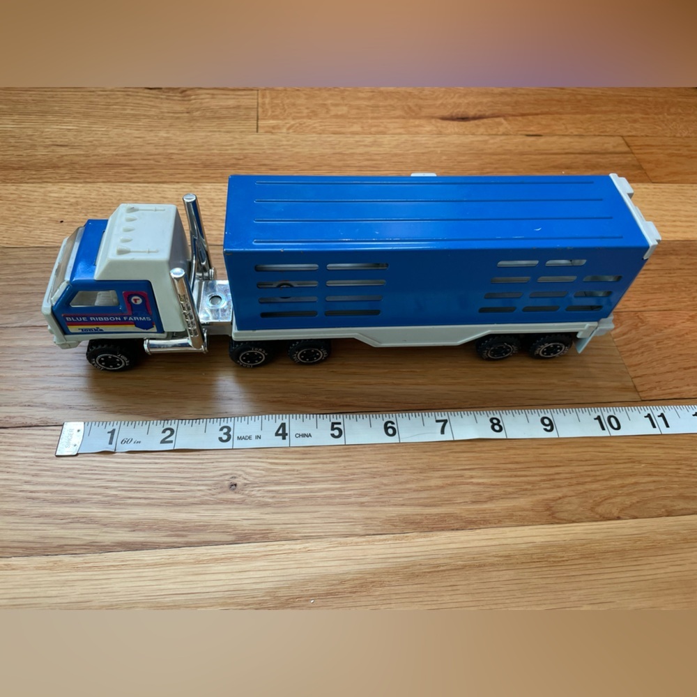 Vintage 1987 Tonka Truck Tractor Blue Ribbon Farms Agriculture Horse Trailer